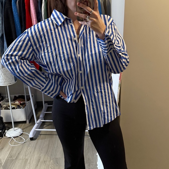 Zara Blue and White Striped Button Down Shirt - Picture 2 of 6
